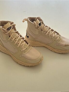 APL High-Top Sneakers/Defender hiking shoes in Beige